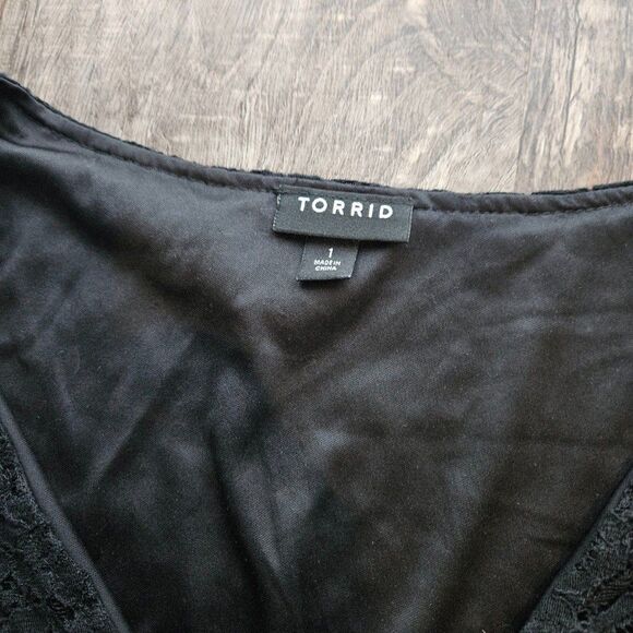 Torrid Black Lace Button Down Peplum Top - Picture 5 of 6